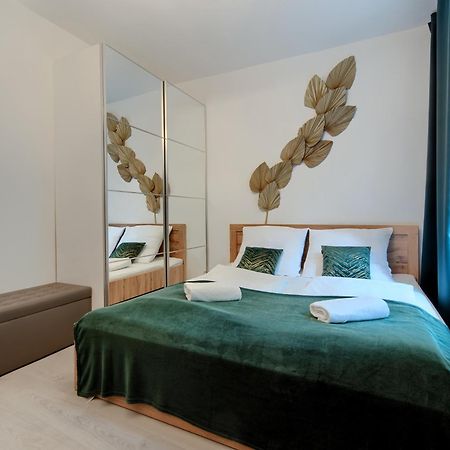 Mhs Family Apartment Old Town กดัญสก์ ภายนอก รูปภาพ
